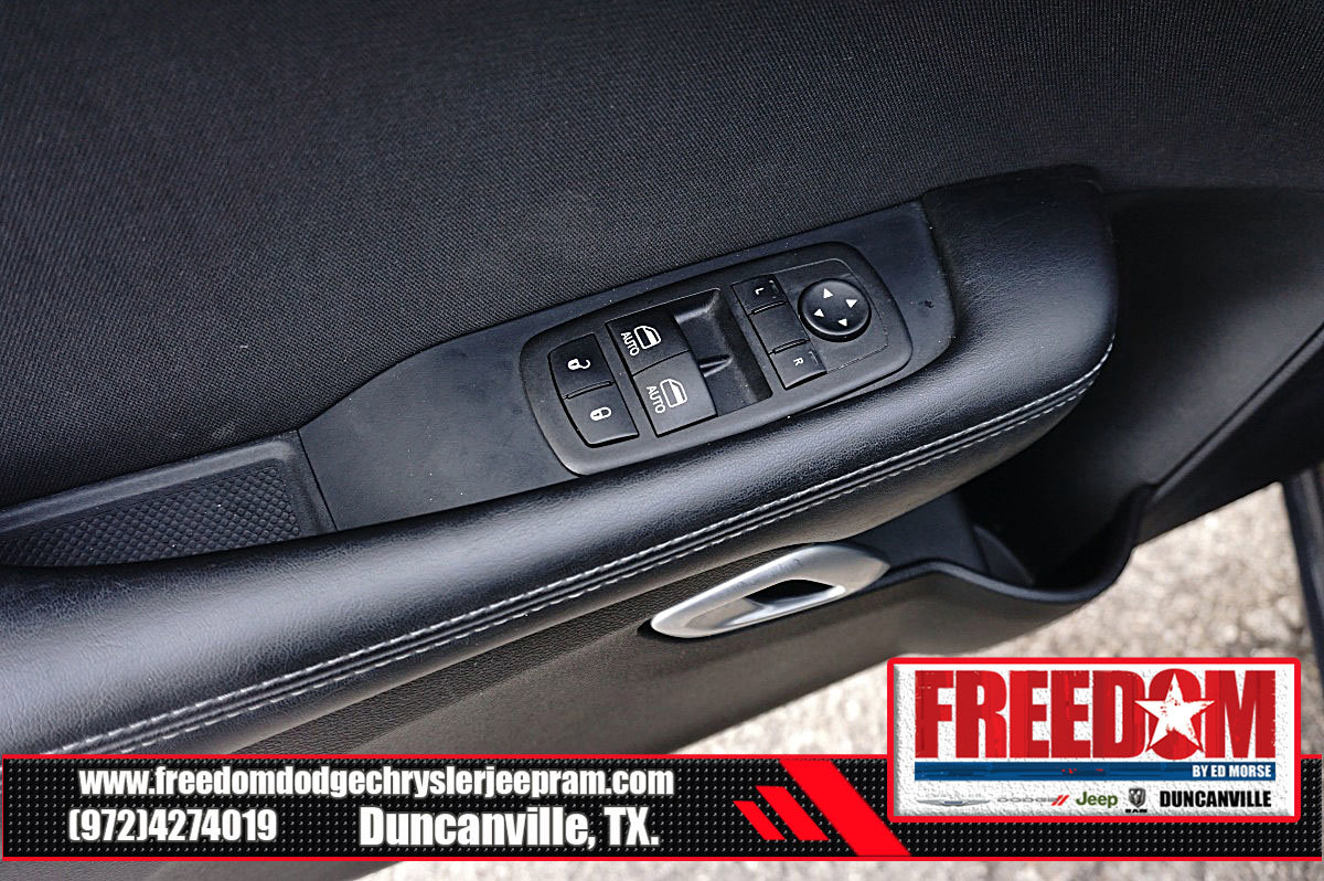 Used 2023 Dodge Challenger R/T w/ Blacktop Package image 37