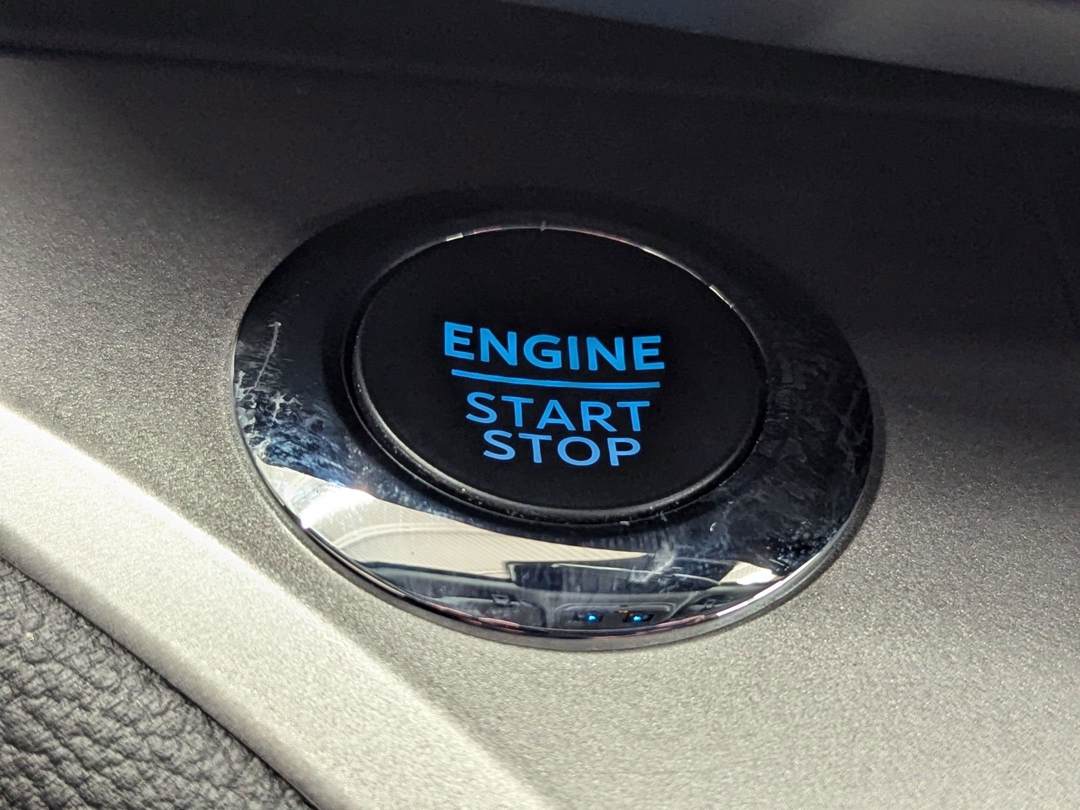 Certified 2023 Ford Explorer XLT w/ Class IV Trailer Tow Package image 31