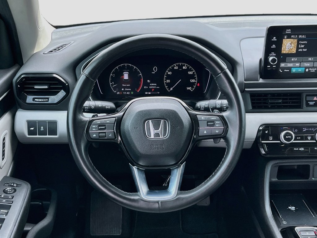 Used 2024 Honda Pilot EX-L image 11