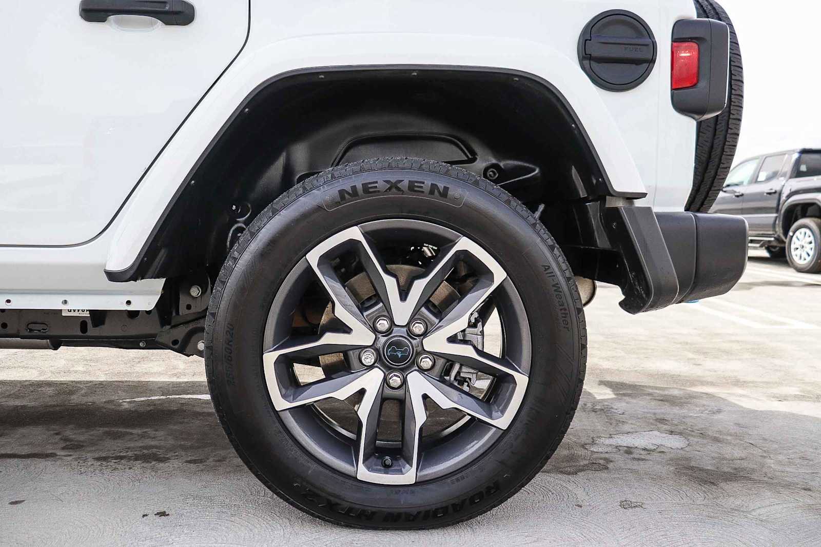 Used 2024 Jeep Wrangler Sport S image 10