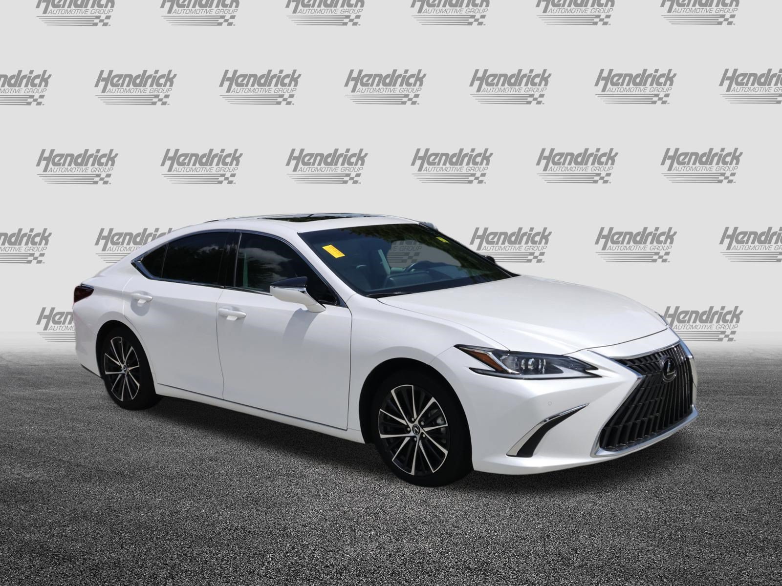 Used 2024 Lexus ES 350 w/ Premium Package FWD image 2