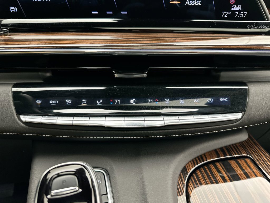 Used 2023 Cadillac Escalade Premium Luxury AWD/4WD image 26