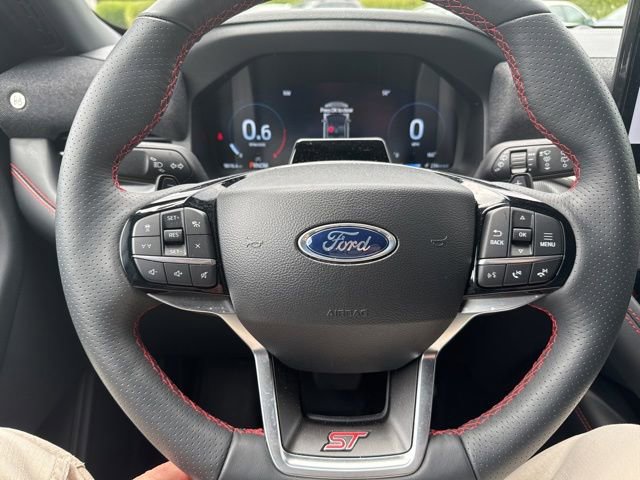 Used 2025 Ford Explorer ST AWD/4WD image 9