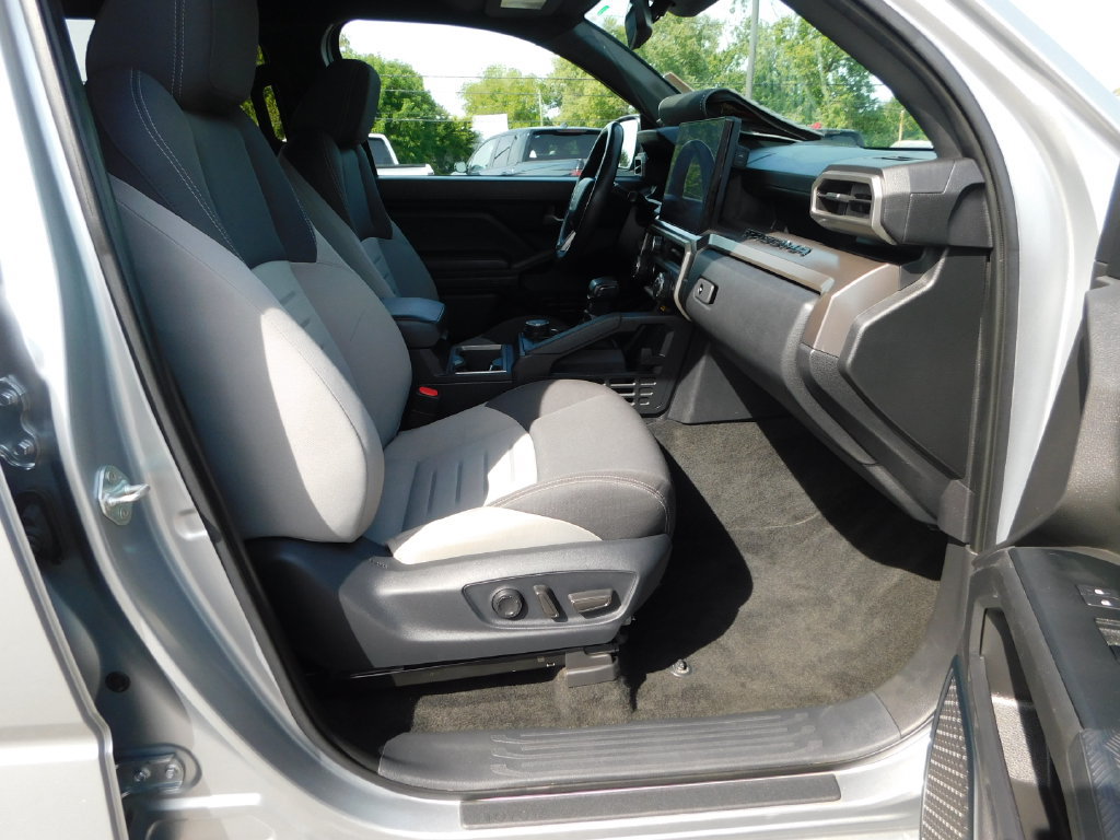 Used 2024 Toyota Tacoma TRD Sport w/ TRD Sport Upgrade Package AWD/4WD image 20