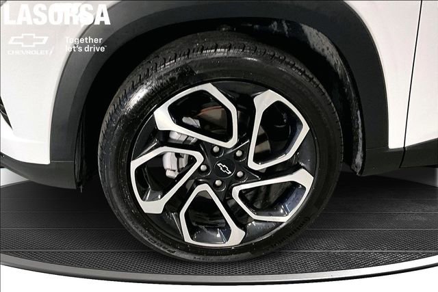 Certified 2025 Chevrolet Trax RS w/ Sunroof Package FWD image 9