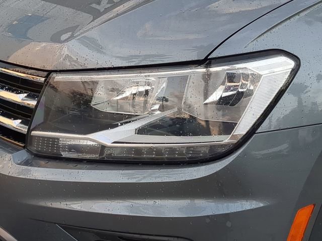 Certified 2021 Volkswagen Tiguan SE image 7