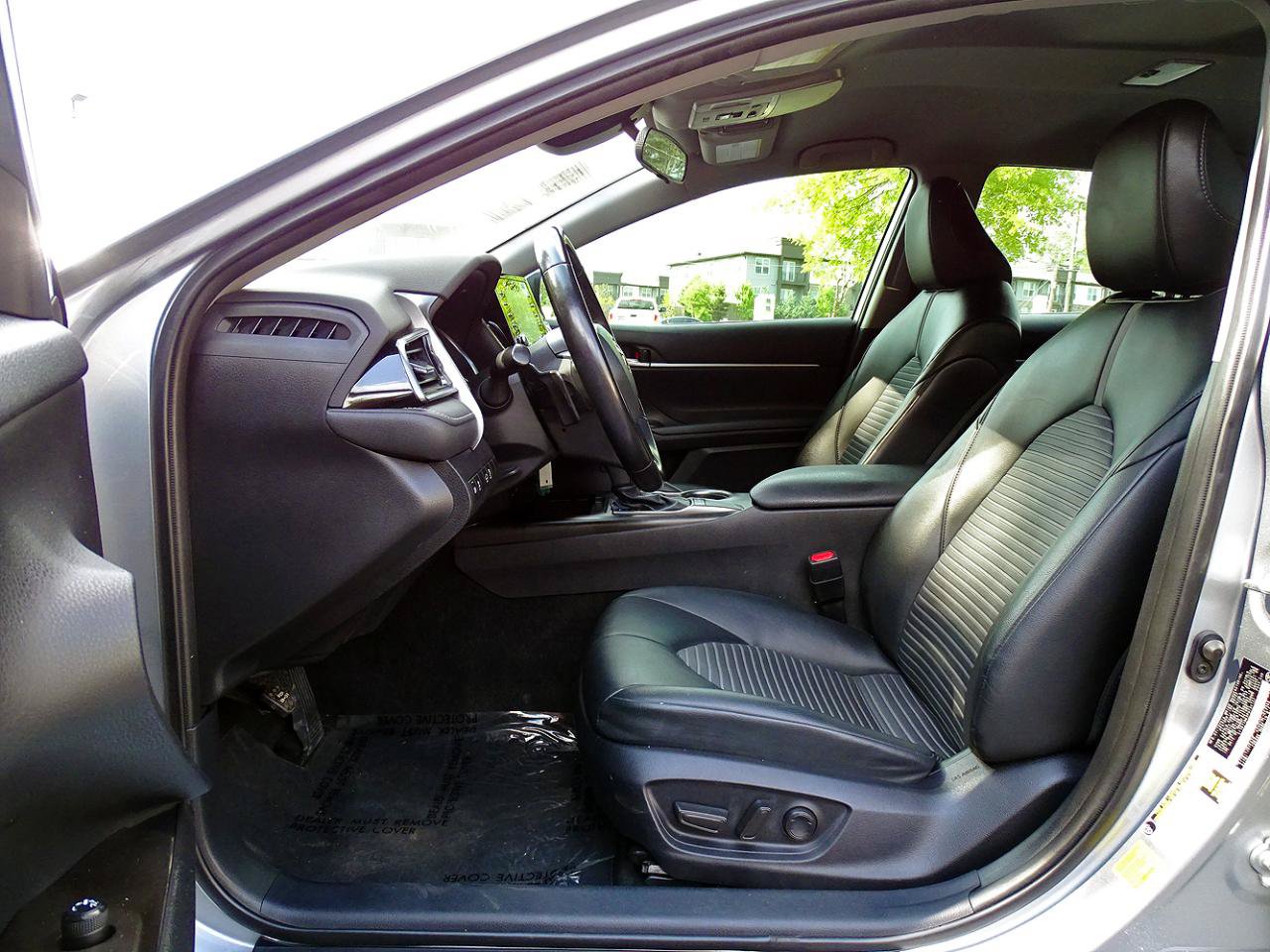 Used 2023 Toyota Camry SE FWD image 15