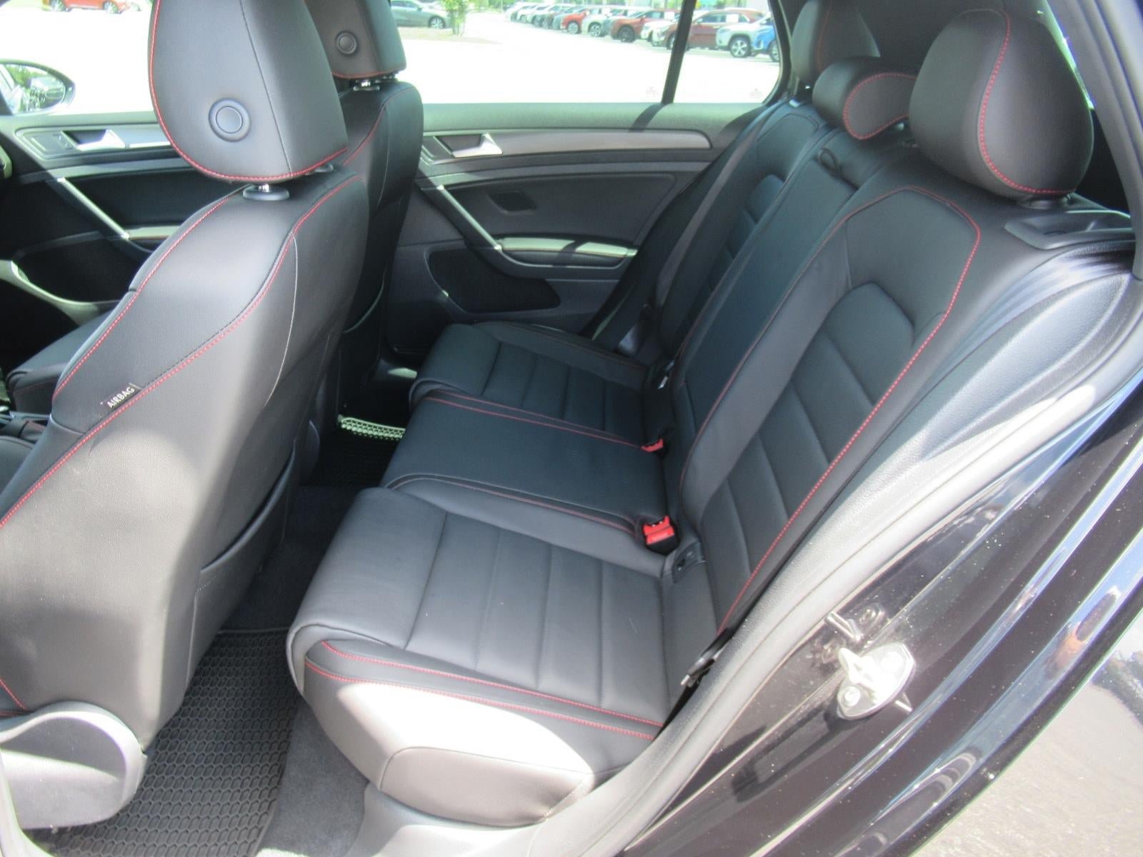 Used 2018 Volkswagen GTI Autobahn FWD image 34