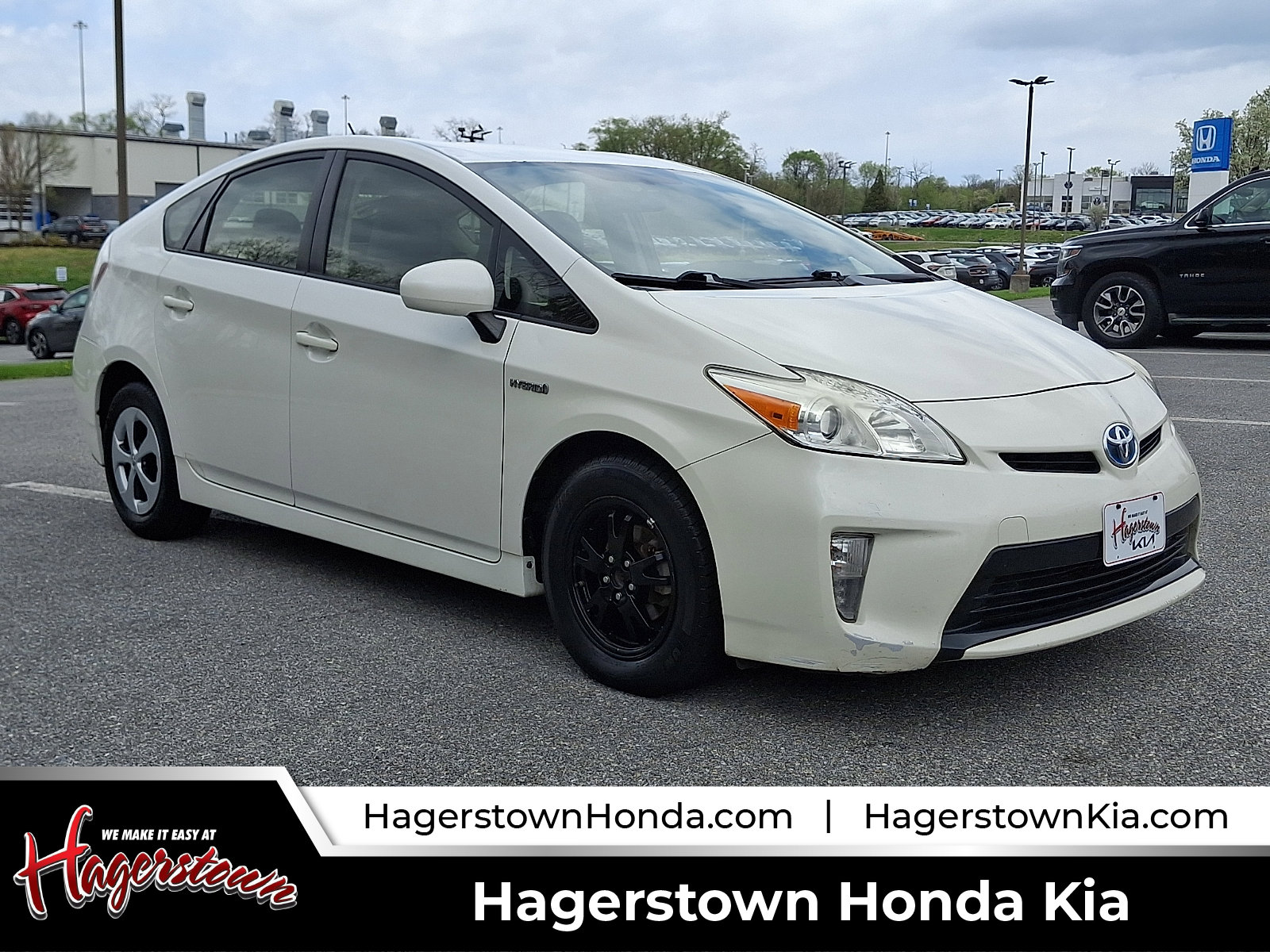 Used 2014 Toyota Prius Two image 1