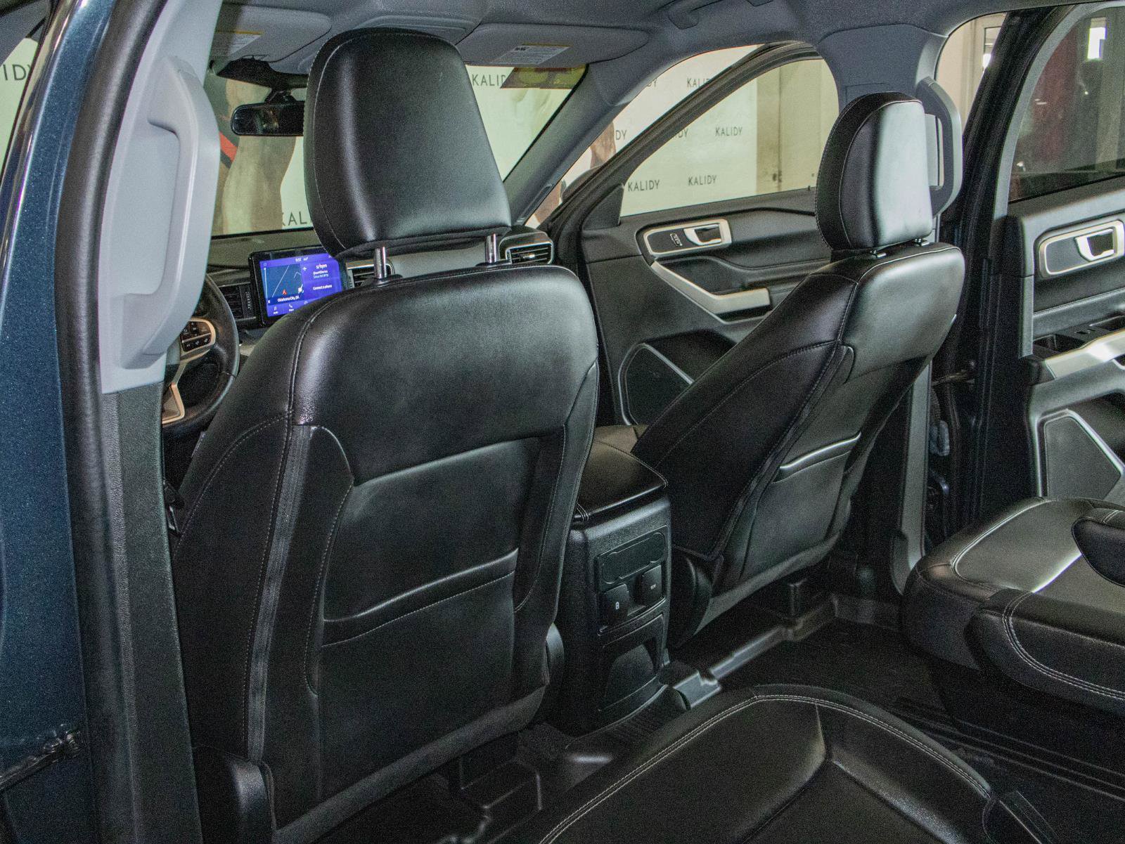 Used 2023 Ford Explorer XLT w/ Equipment Group 202A image 10