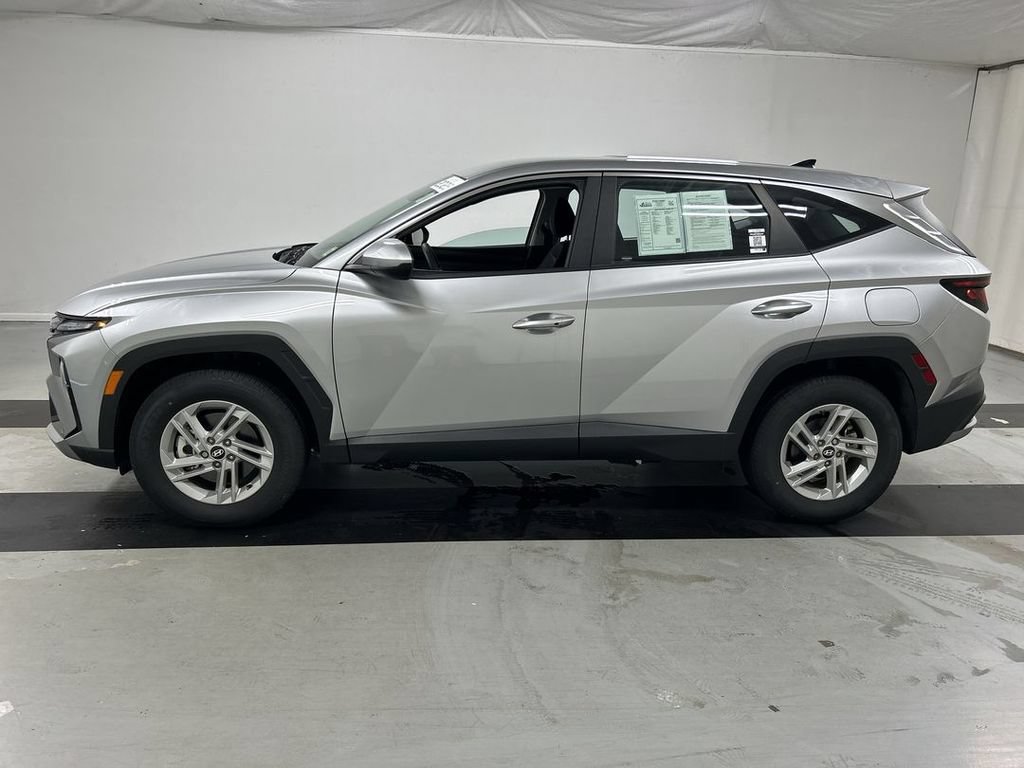 Used 2025 Hyundai Tucson SE AWD/4WD image 6