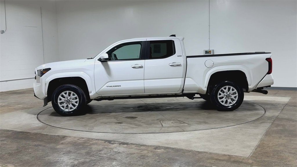 Used 2024 Toyota Tacoma SR5 image 5