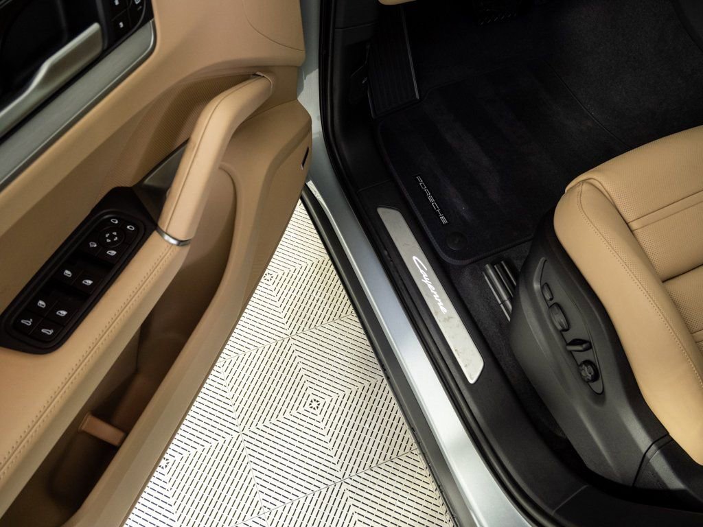 New 2026 Porsche Cayenne Base image 8