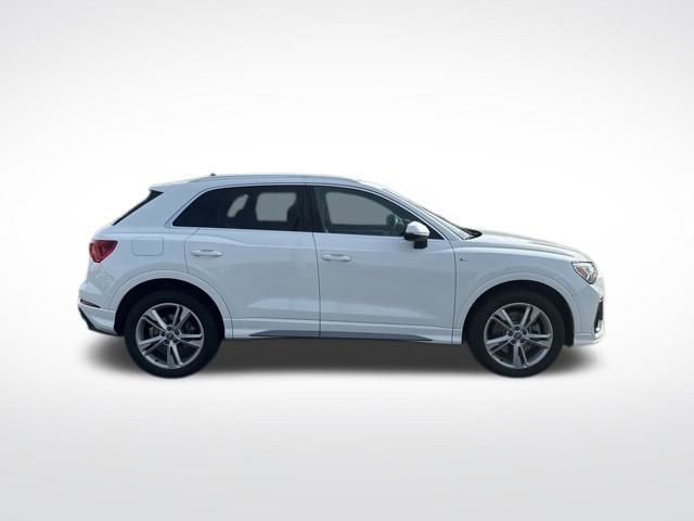 Used 2021 Audi Q3 2.0T Premium Plus w/ Premium Plus Package image 6