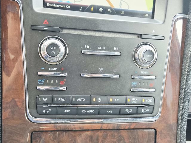 Used 2015 Lincoln Navigator 4WD image 30