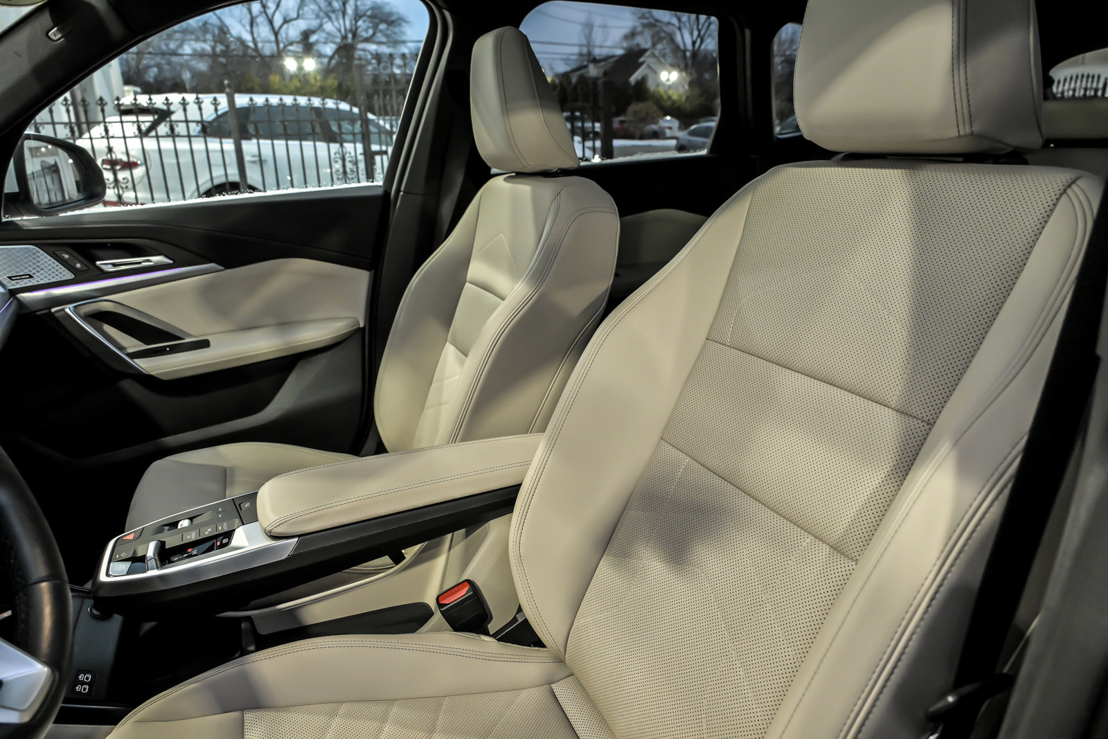 Used 2025 BMW X1 xDrive28i w/ Premium Package image 25