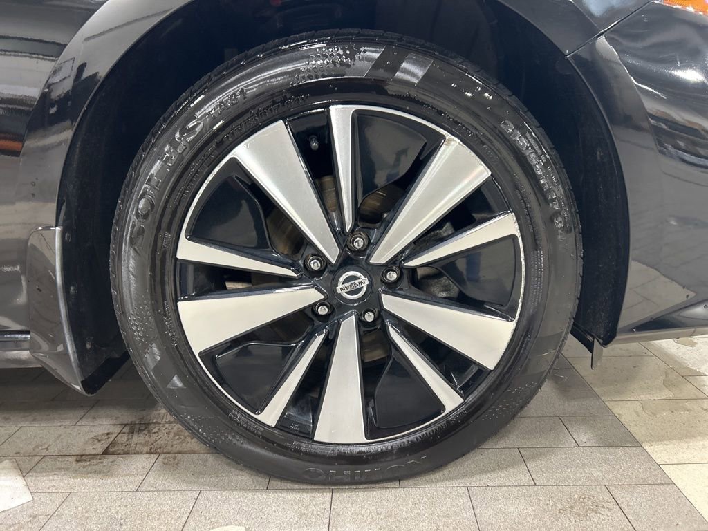 Used 2021 Nissan Altima 2.5 SV w/ SV Premium Package image 24