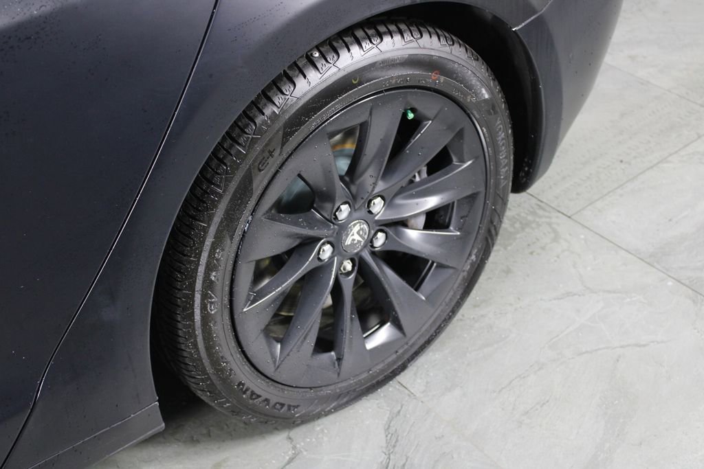 Used 2016 Tesla Model S 70 image 12