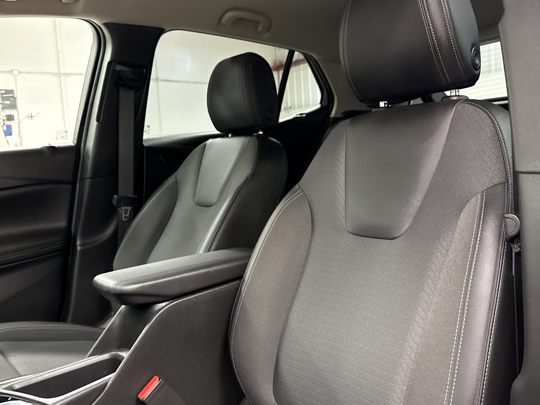 Used 2023 Buick Encore GX Preferred w/ Cold Weather Comfort Package image 5