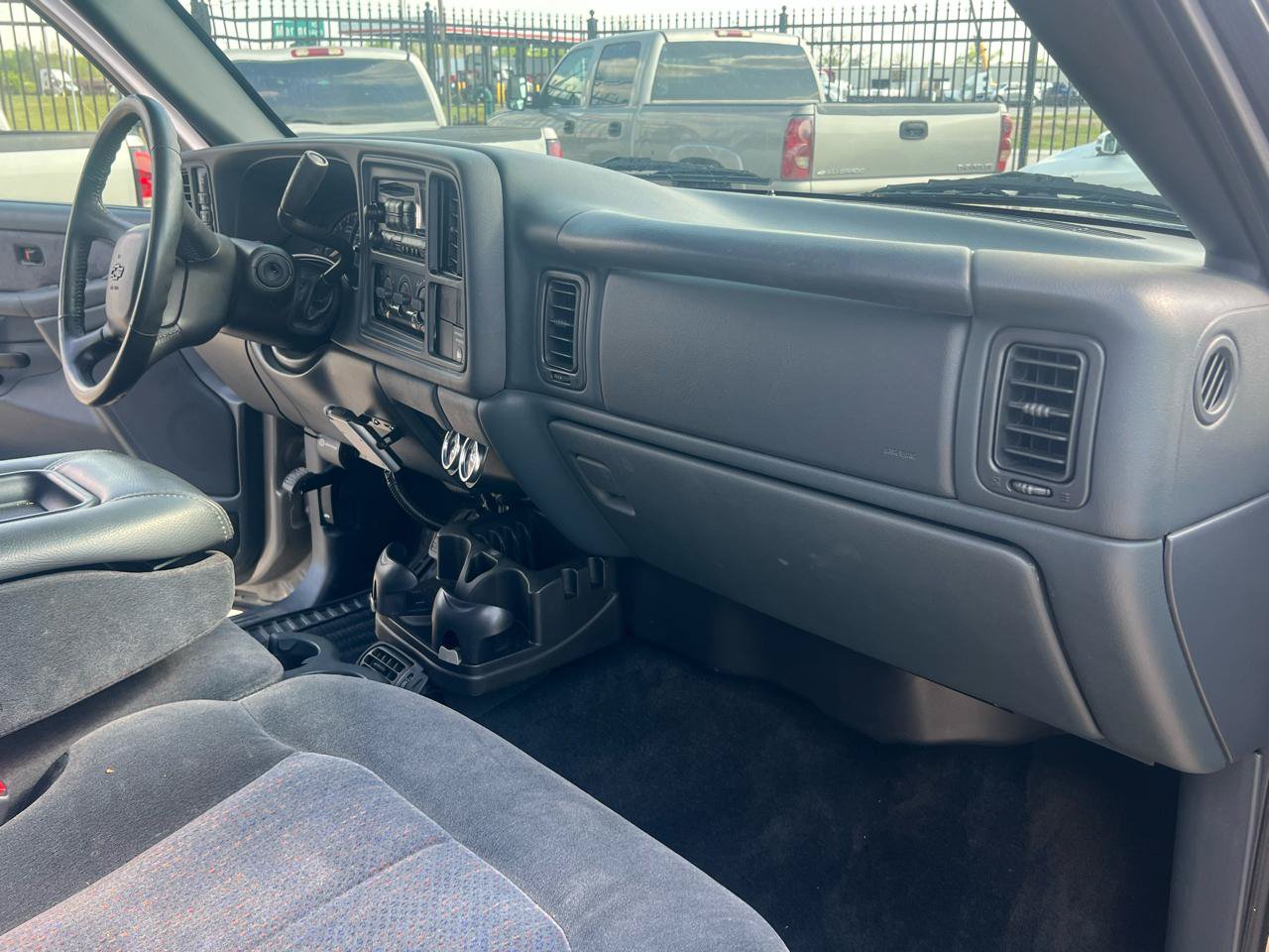 Used 2002 Chevrolet Silverado 2500 LS w/ Off-Road Skid Plate Pkg AWD/4WD image 35