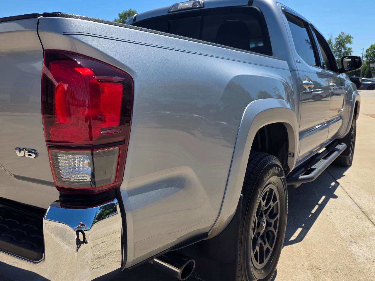 Used 2019 Toyota Tacoma SR5 AWD/4WD image 19