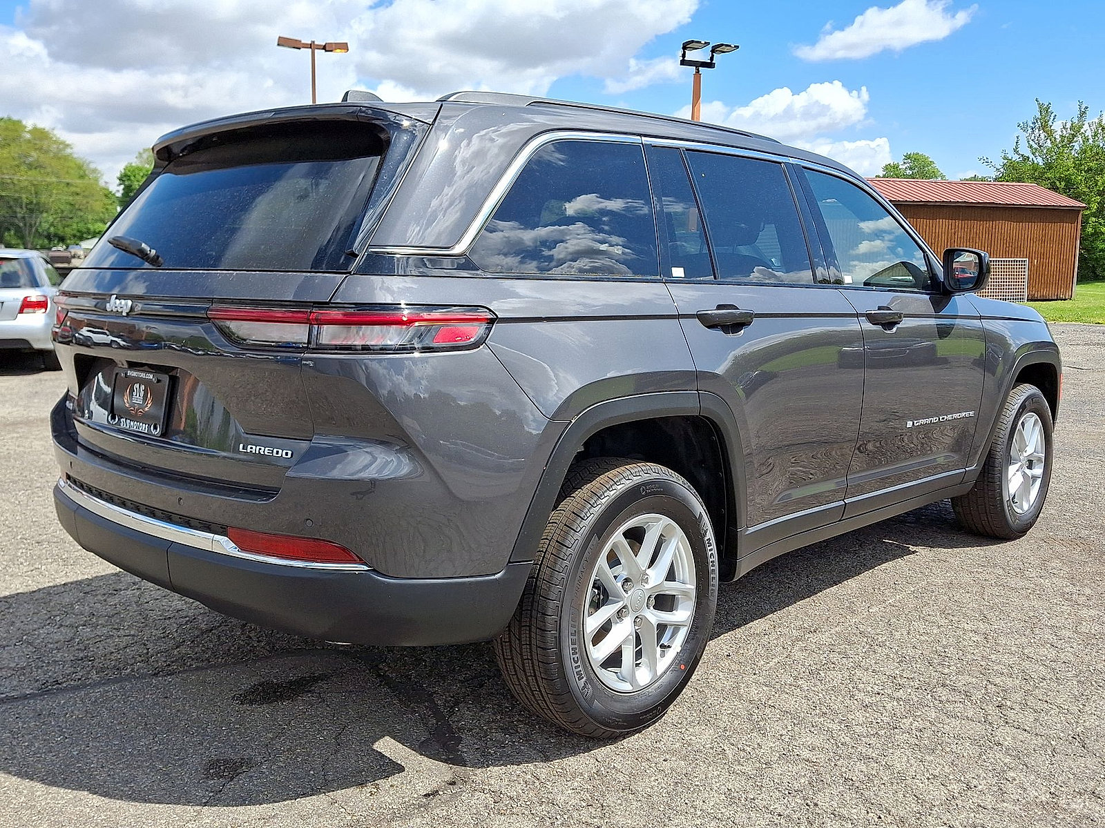 New 2026 Jeep Grand Cherokee Laredo X AWD/4WD image 12