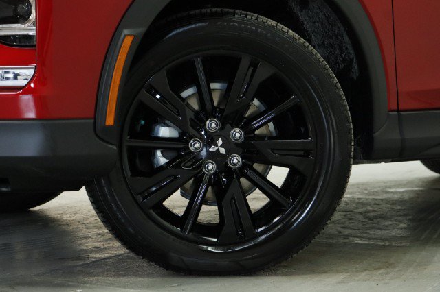 New 2026 Mitsubishi Eclipse Cross LE AWD/4WD image 3