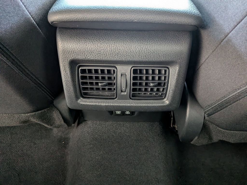 Used 2025 Toyota Camry LE FWD image 27