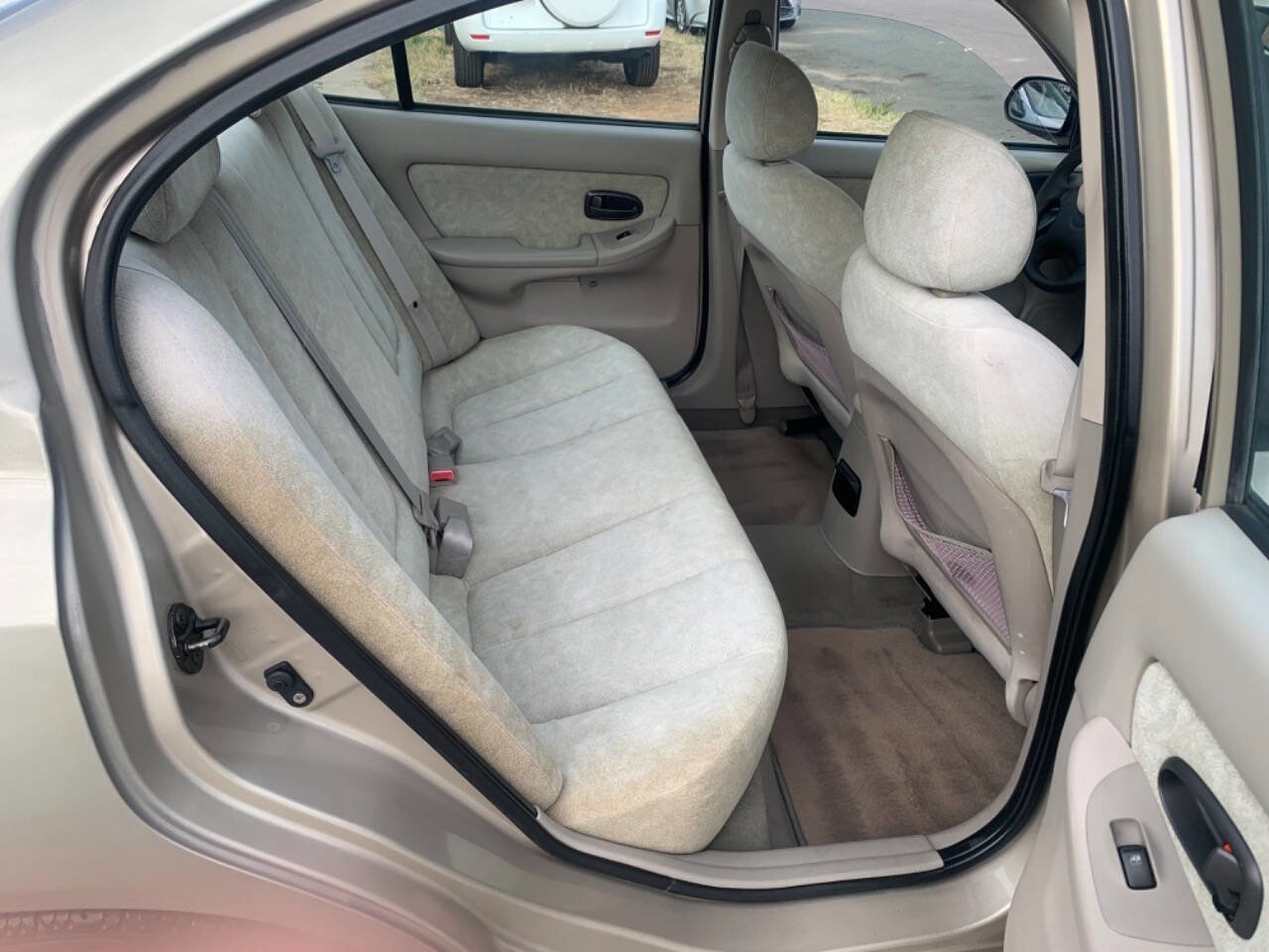 Used 2003 Hyundai Elantra GLS FWD image 10