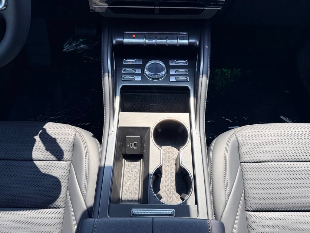 New 2026 Lincoln Nautilus Reserve w/ Jet Appearance Package AWD/4WD image 15