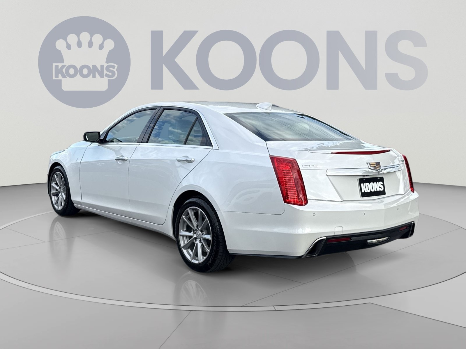 Used 2019 Cadillac CTS Luxury RWD image 4