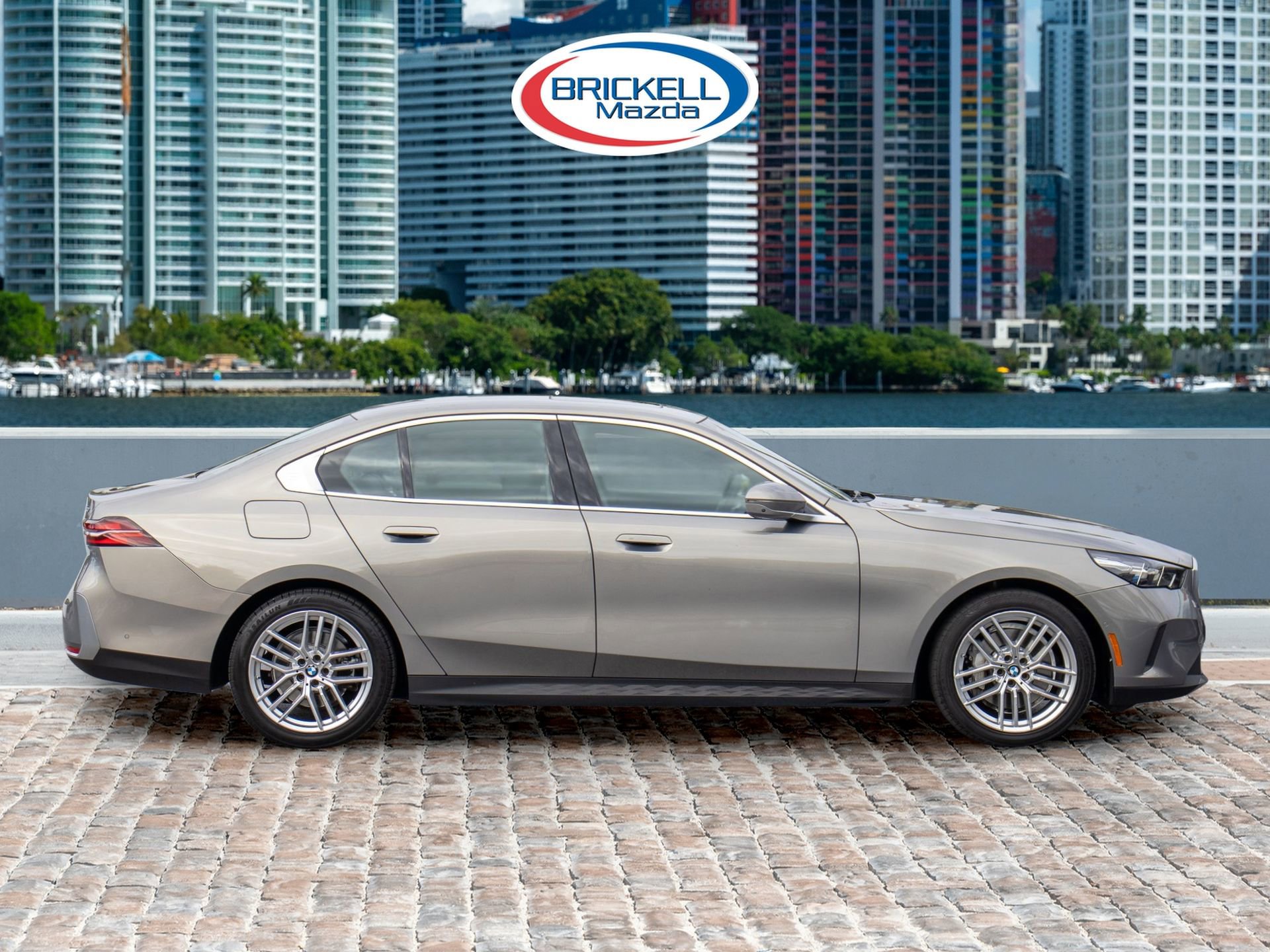 Used 2024 BMW 530i image 8