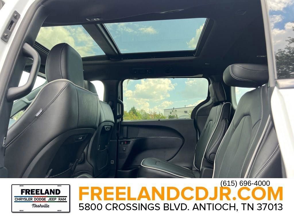 New 2026 Chrysler Pacifica Limited w/ S Appearance Package image 24