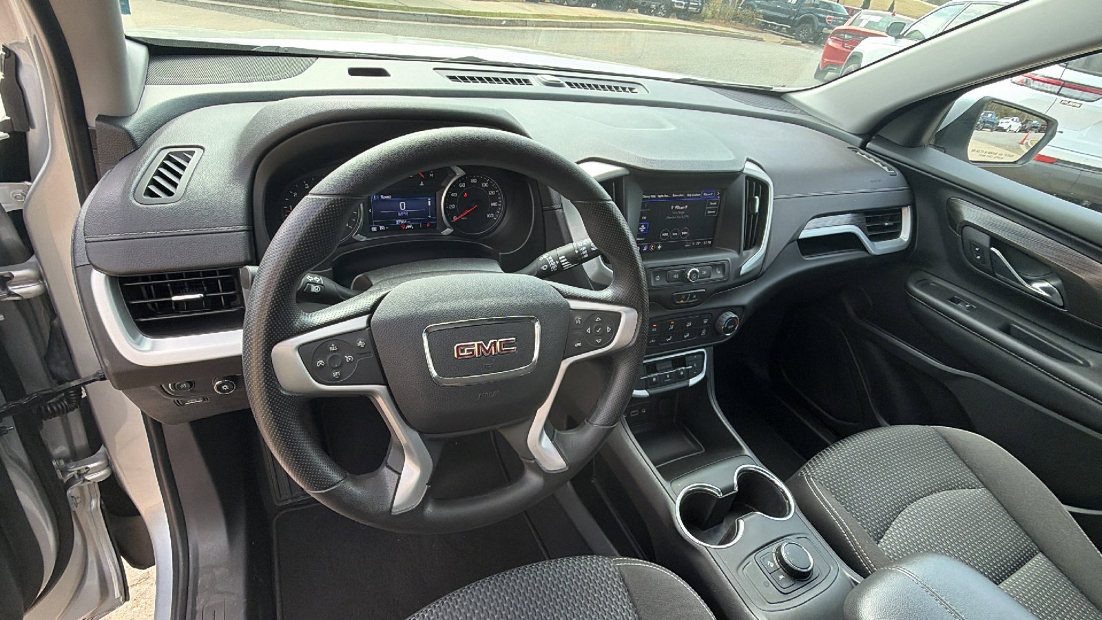 Used 2022 GMC Terrain SLE FWD image 24