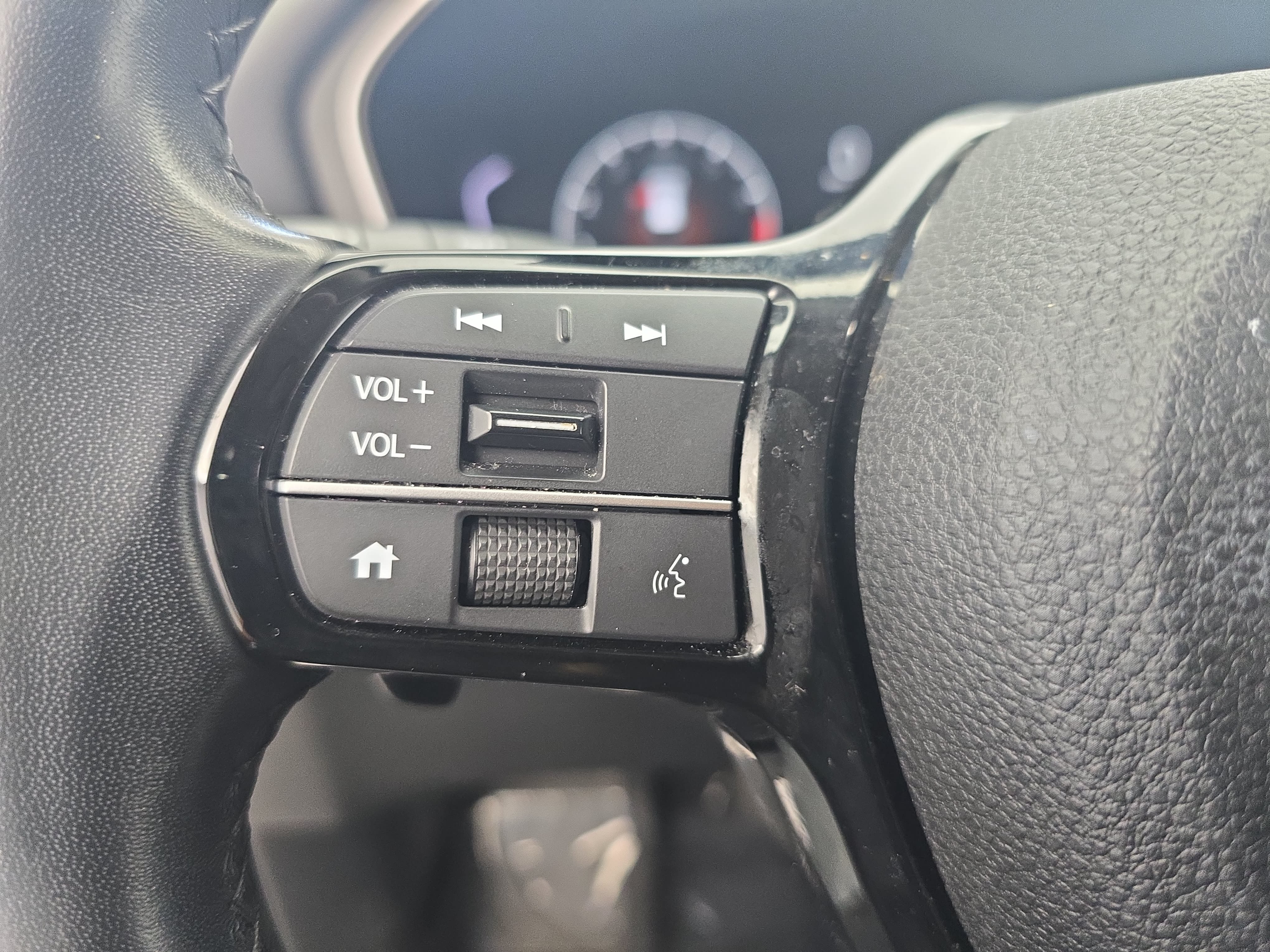 Certified 2024 Honda Pilot Touring image 18