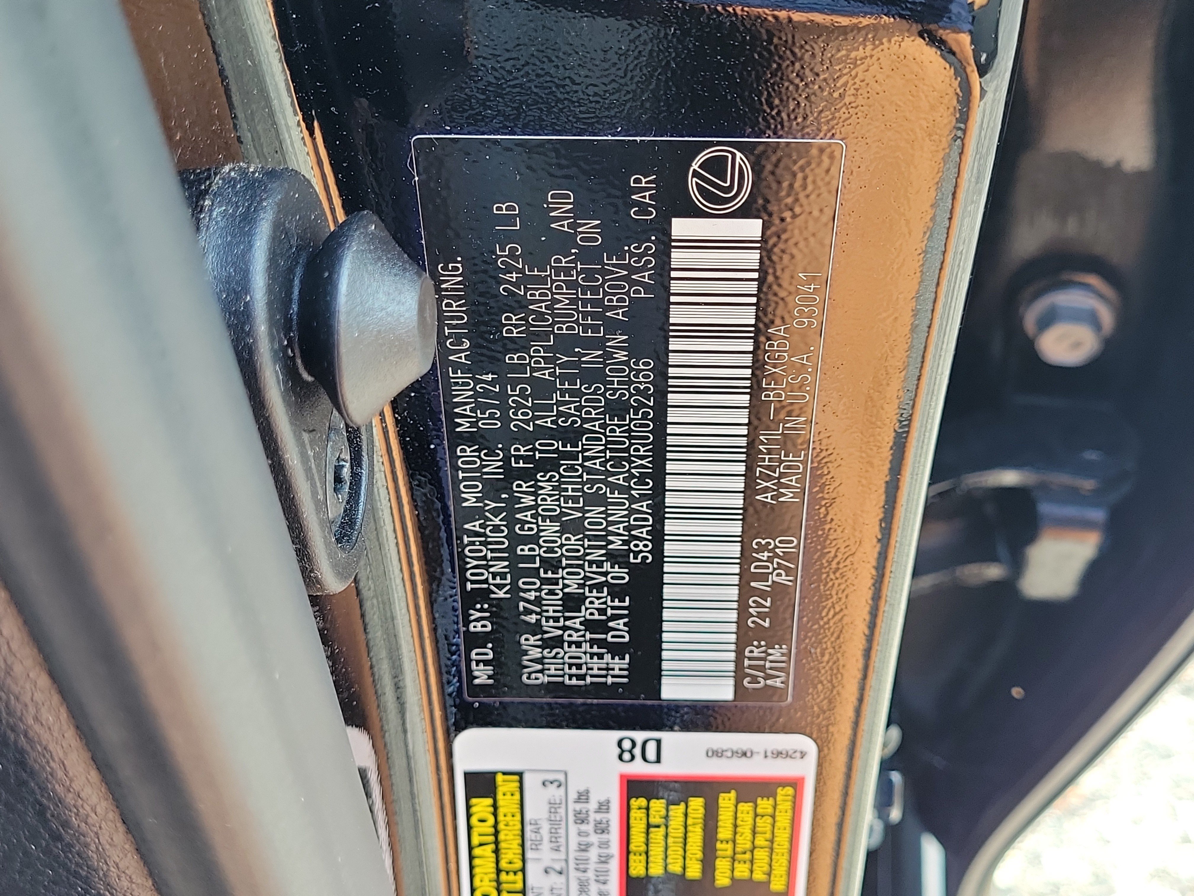 Used 2024 Lexus ES 300h w/ Premium Package FWD image 28