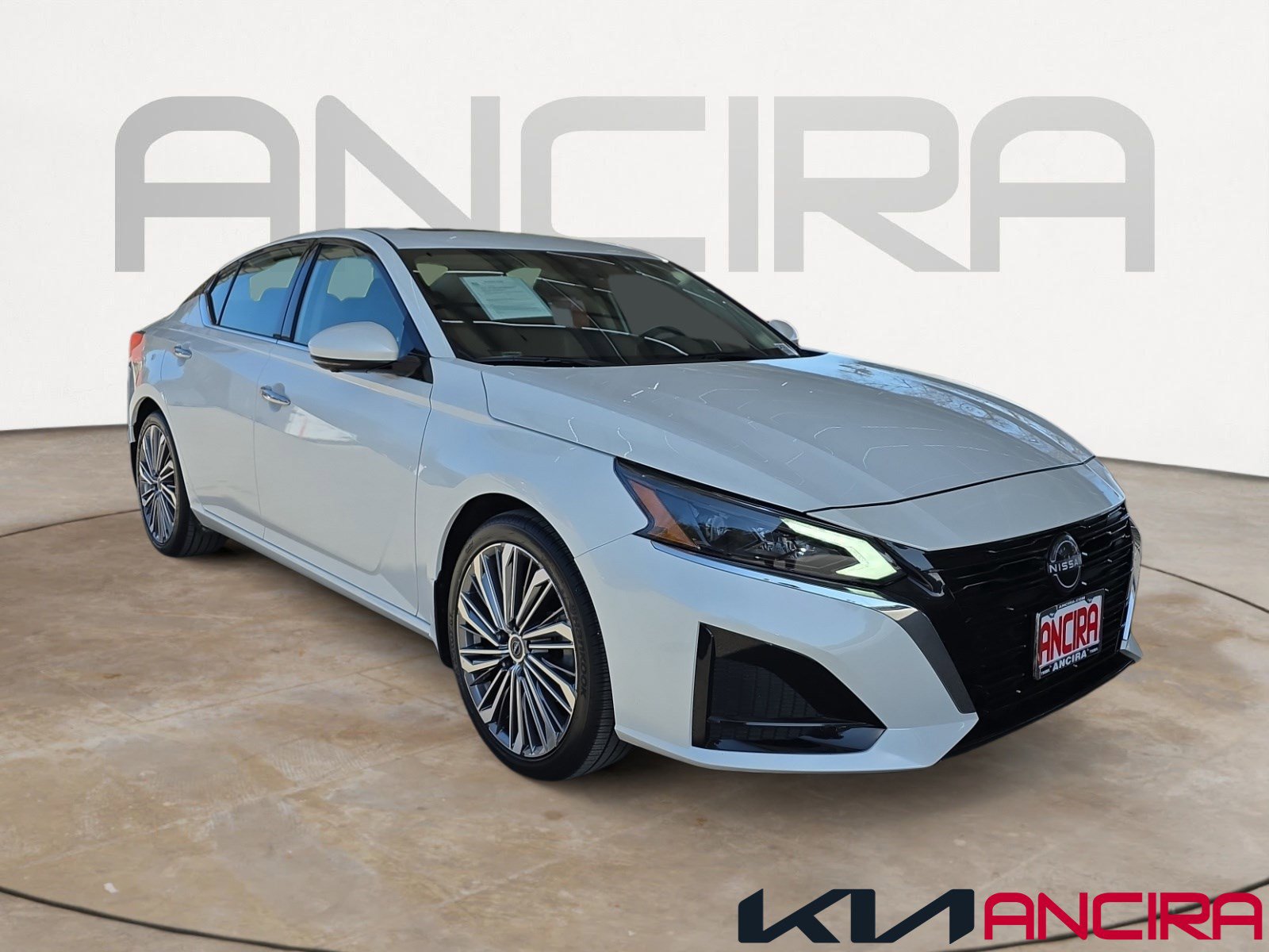 Used 2024 Nissan Altima 2.5 SL image 1