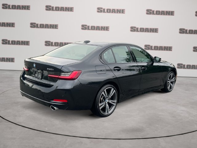 Used 2023 BMW 330i xDrive Sedan w/ Premium Package AWD/4WD image 5