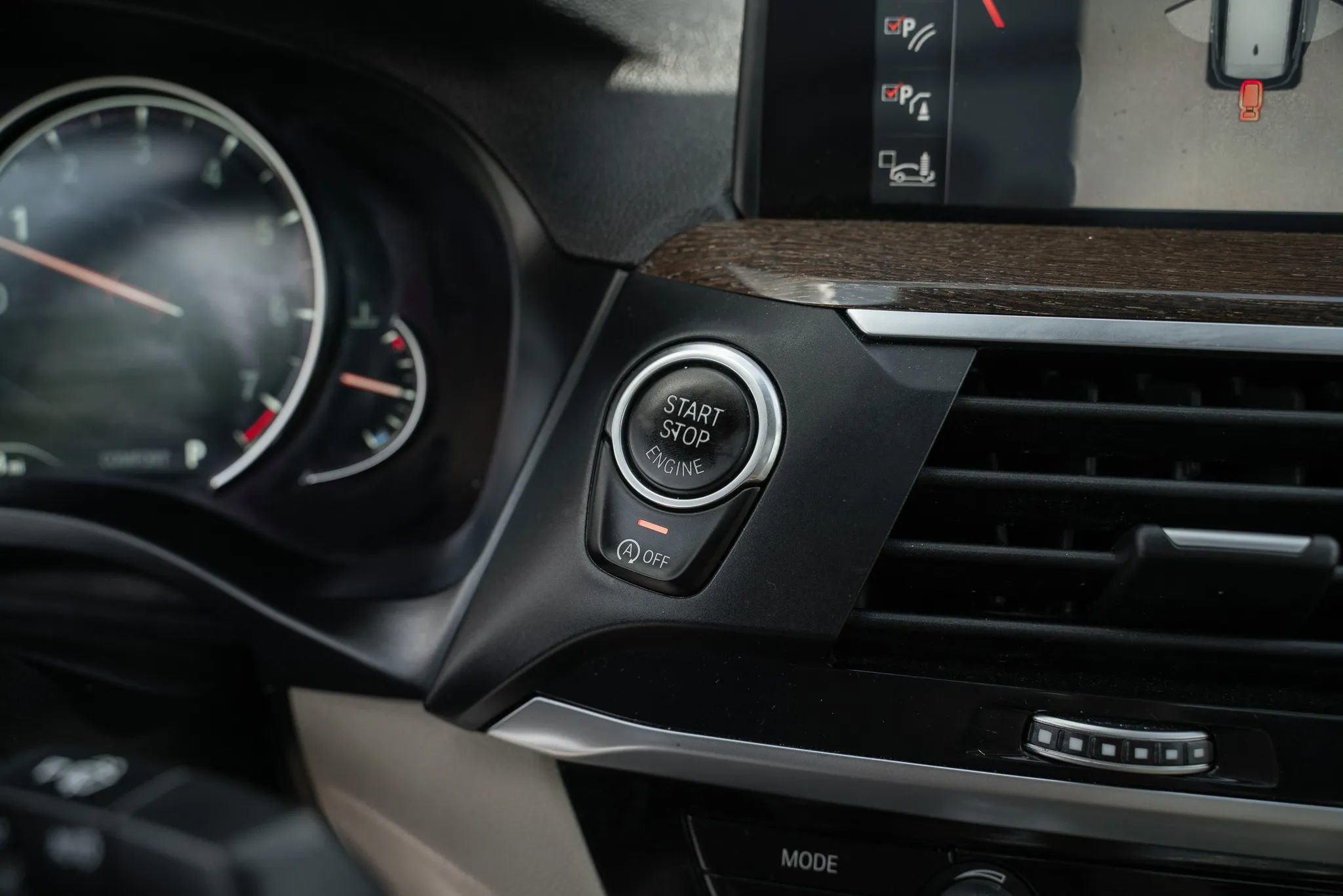 Used 2019 BMW X3 xDrive30i w/ Executive Package AWD/4WD image 28