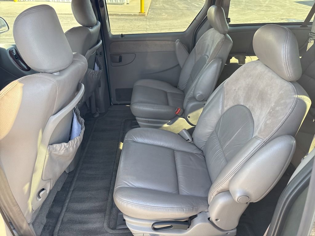 Used 2003 Chrysler Town & Country Limited AWD/4WD image 14