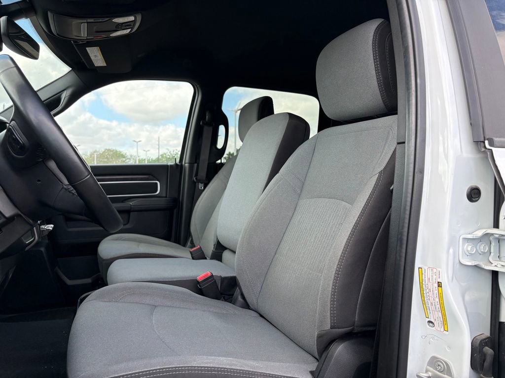 Used 2024 RAM 3500 Big Horn image 17