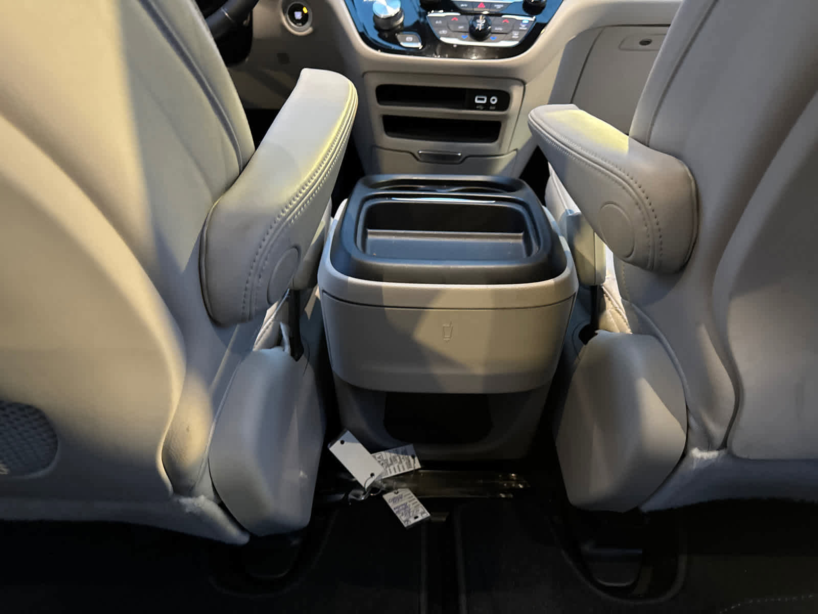 Used 2019 Chrysler Pacifica Touring-L image 31