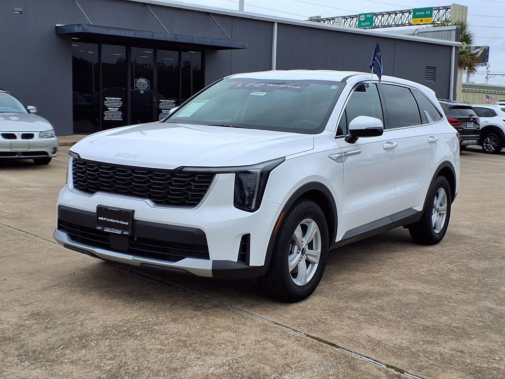 Used 2026 Kia Sorento LX FWD image 3