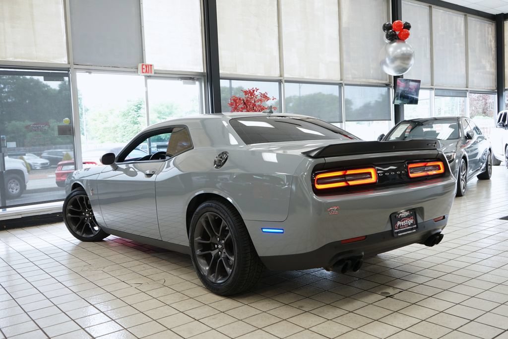 Used 2022 Dodge Challenger R/T Scat Pack RWD image 6