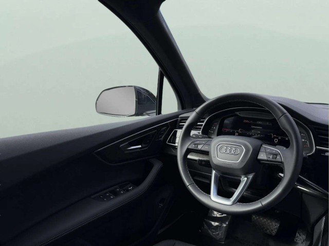 Certified 2025 Audi Q7 Premium Plus w/ Premium Plus Package image 13
