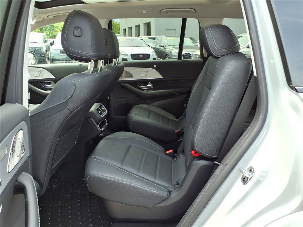 Certified 2025 Mercedes-Benz GLS 450 4MATIC image 12