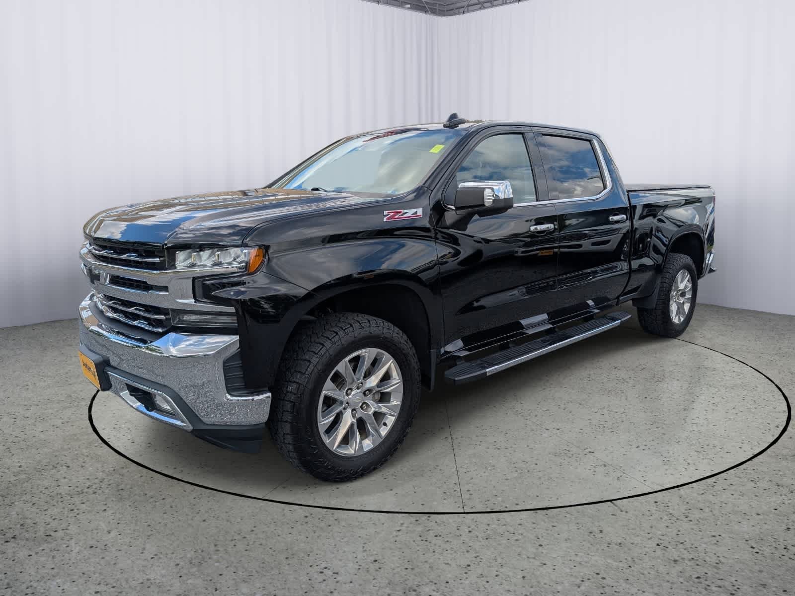 Used 2019 Chevrolet Silverado 1500 LTZ w/ LTZ Convenience Package AWD/4WD image 7