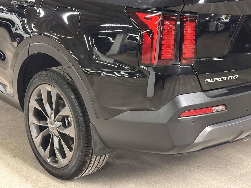 Used 2023 Kia Sorento X-Line EX image 11