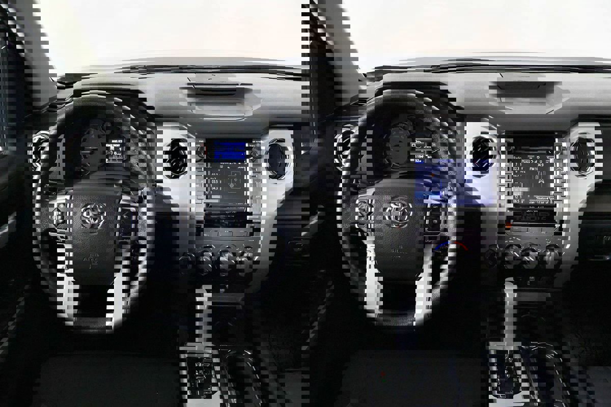 Used 2017 Toyota Tundra SR5 image 28