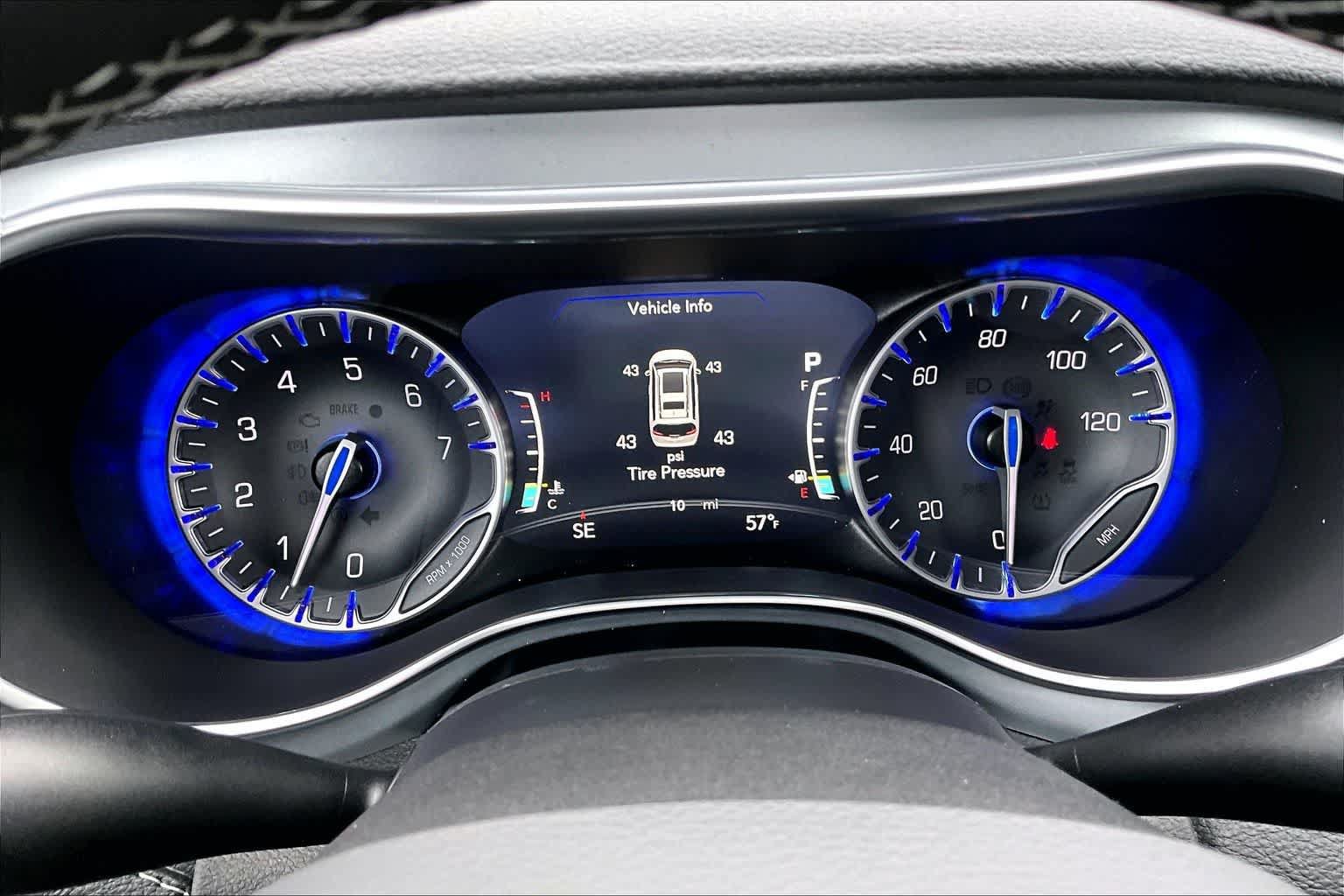 New 2026 Chrysler Pacifica Limited w/ Uconnect Theater Family Group AWD/4WD image 18